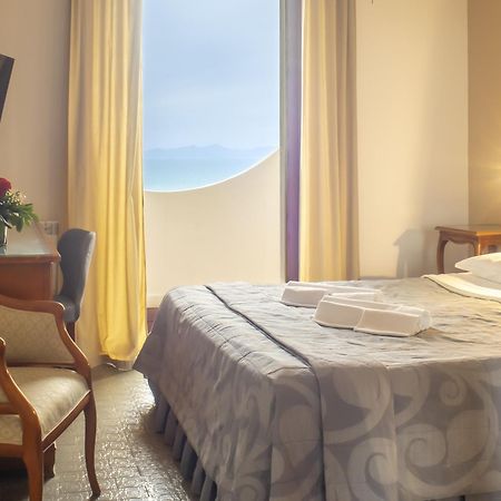 Hotel Sinuessa Terme Mondragone Exterior photo