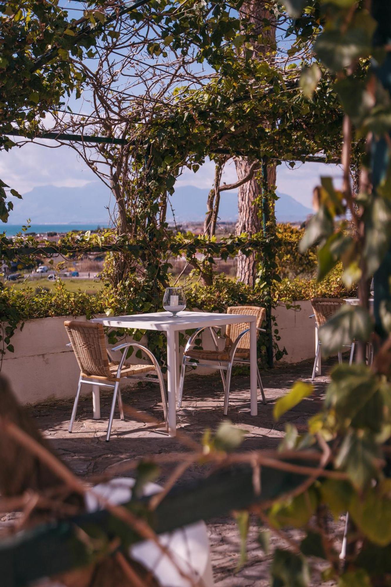 Hotel Sinuessa Terme Mondragone Exterior photo